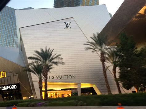 louis vuitton maju juan|Louis Vuitton las vegas nv.